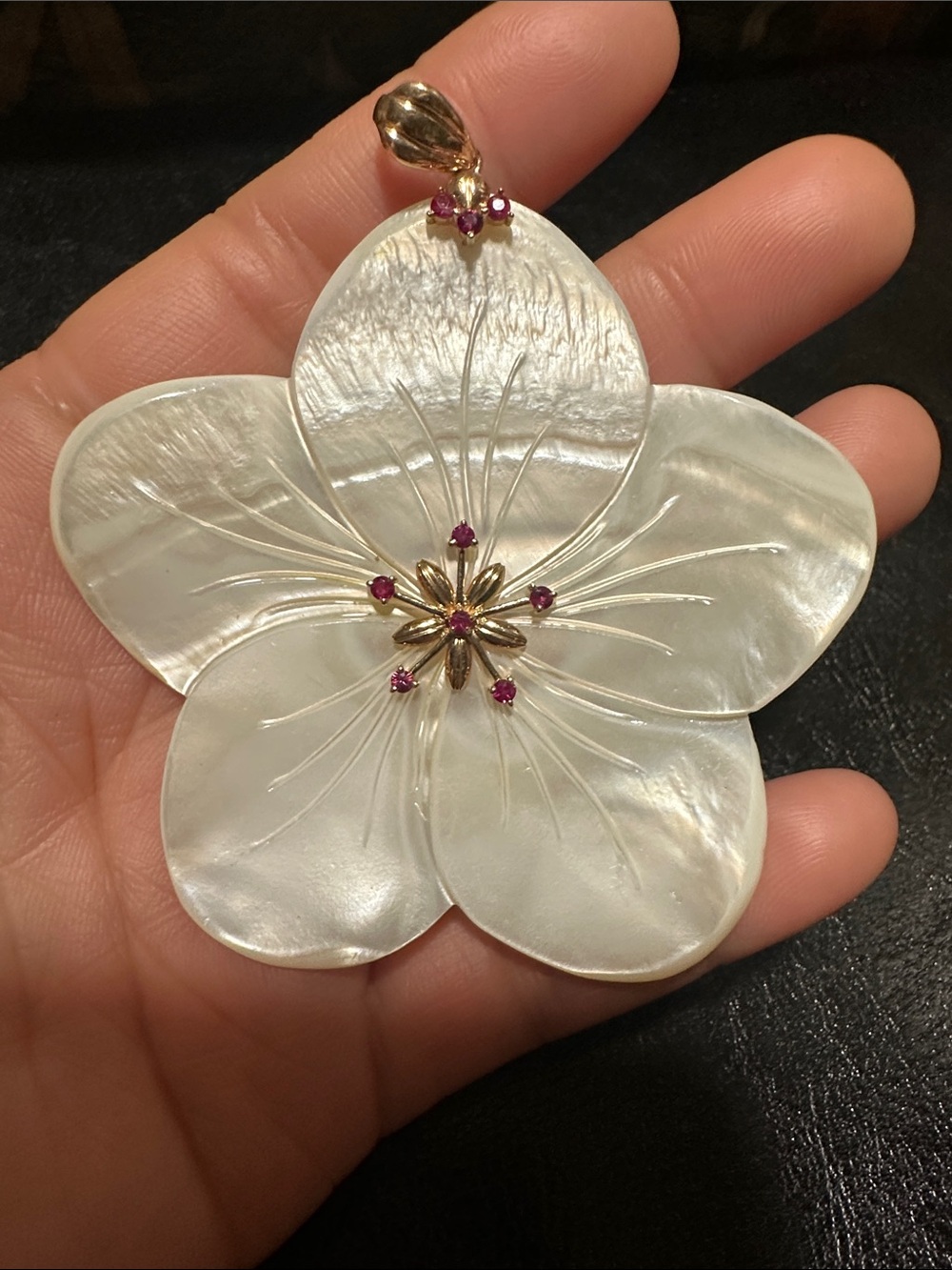 Estate 14k gold Mother-of-Pearl Flower Pendant with Ruby